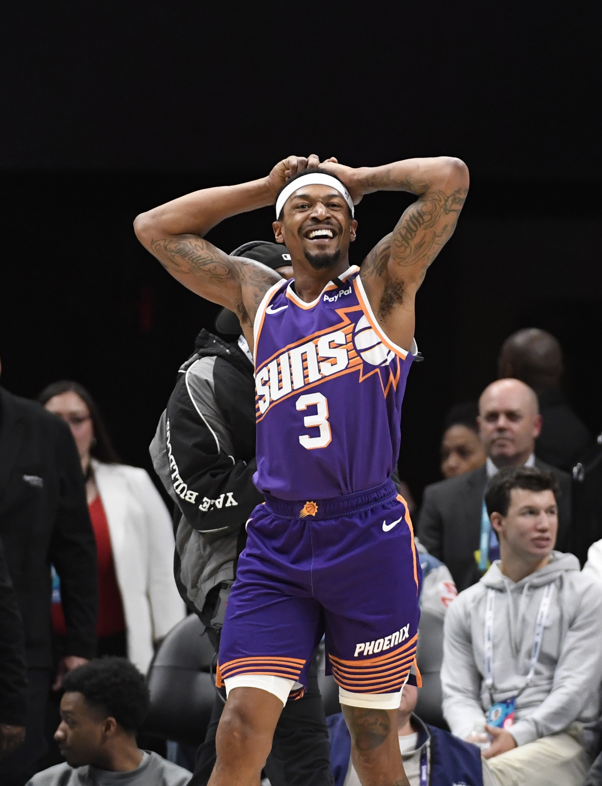 路威:比爾是適合湖人的得分手 里夫斯有時對詹眉太謙讓 比爾不會